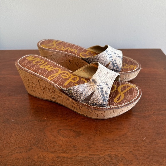 Sam Edelman Gray Wedge Sandals with Crisscross Straps - Picture 2 of 4